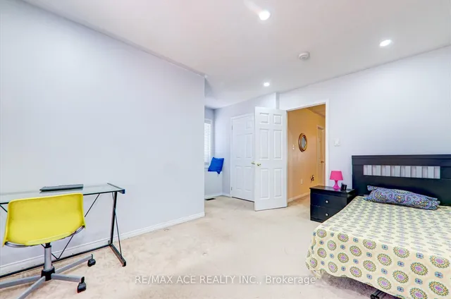 Additional image 33 of 27 Tillinghast Lane