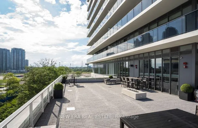 Additional image 17 of 70 Annie Craig Dr Unit 1405