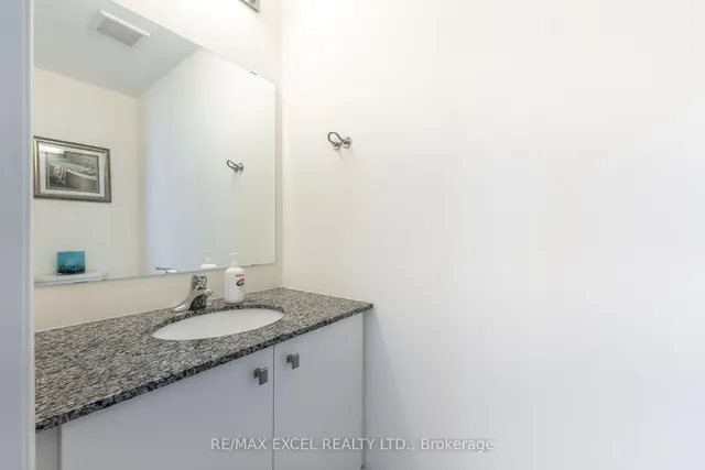 Additional image 18 of 9 R Clintwood Gate Unit 33