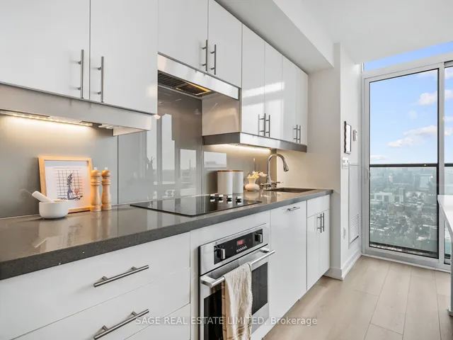 Additional image 13 of 426 University Ave Unit 3701