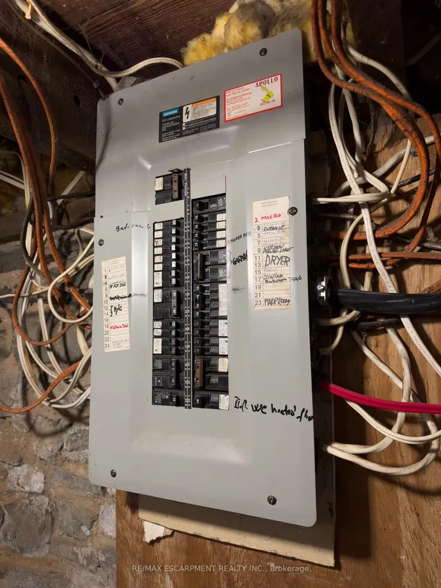 Additional image 36 of 54 Emerald St