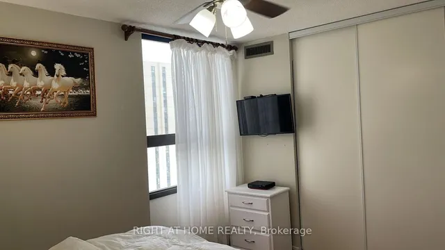 Additional image 14 of 260 Seneca Hill Dr Unit 1415