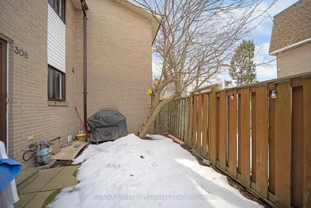 Additional image 46 of 308 Fleetwood Cres