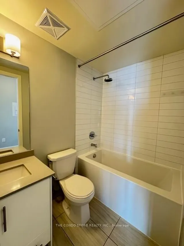 Additional image 11 of 460 Adelaide St Unit 1911