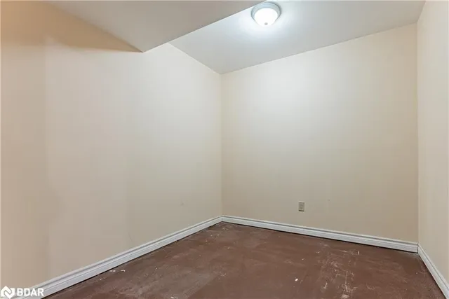 Additional image 19 of 18 Jena Crt