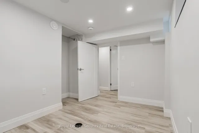 Additional image 39 of 204 Montrose Ave