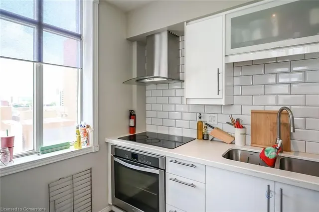 Additional image 12 of 36 James St Unit 905