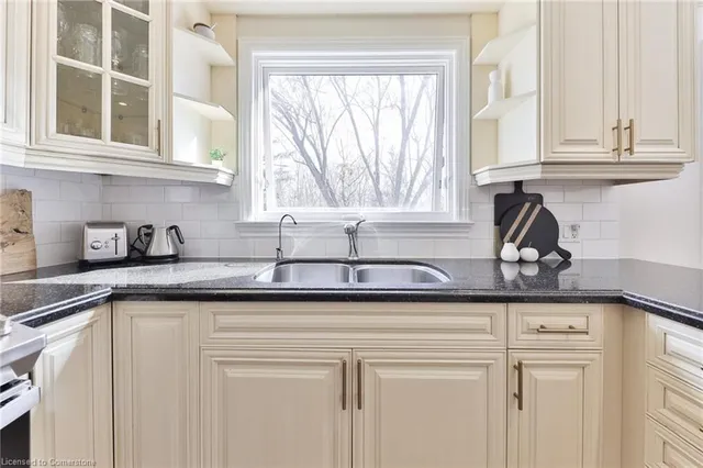 Additional image 17 of 2202 Constance Dr