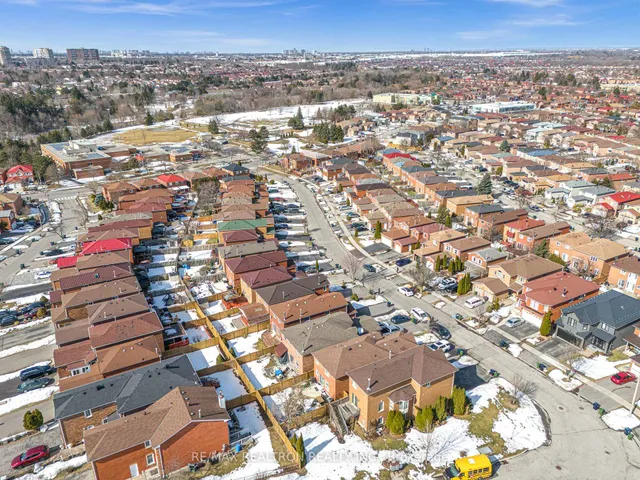 Additional image 40 of 75 Grayson Cres