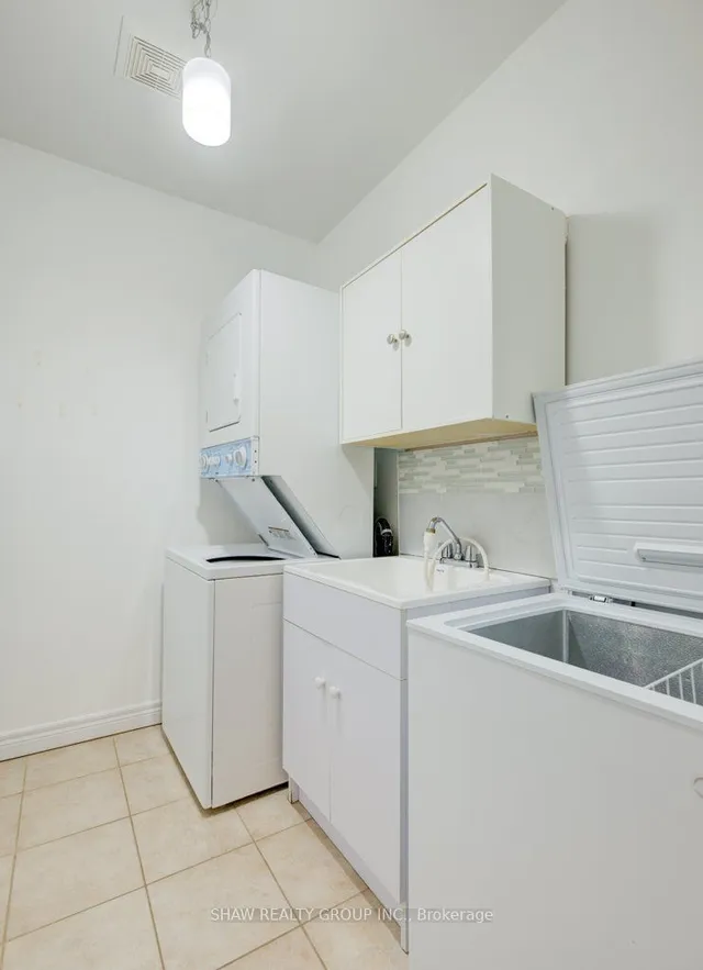 Additional image 23 of 243 Fennell Ave