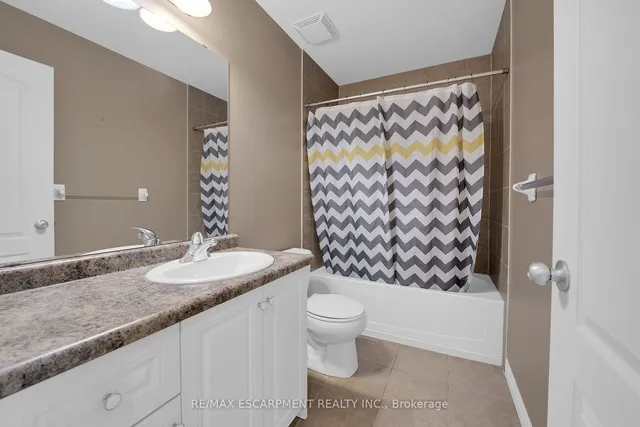 Additional image 25 of 12 Marina Point Cres