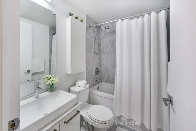 Additional image 11 of 12 York St Unit 306