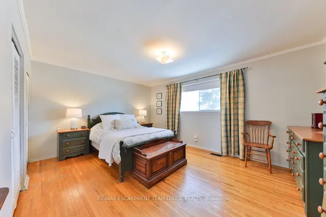Additional image 20 of 1292 Elgin Cres
