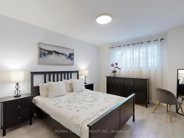 Additional image 30 of 33 Angus Dr