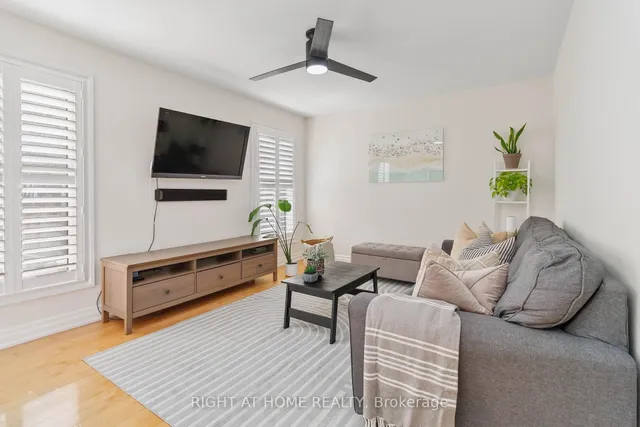 Additional image 6 of 943 McDuffe Cres