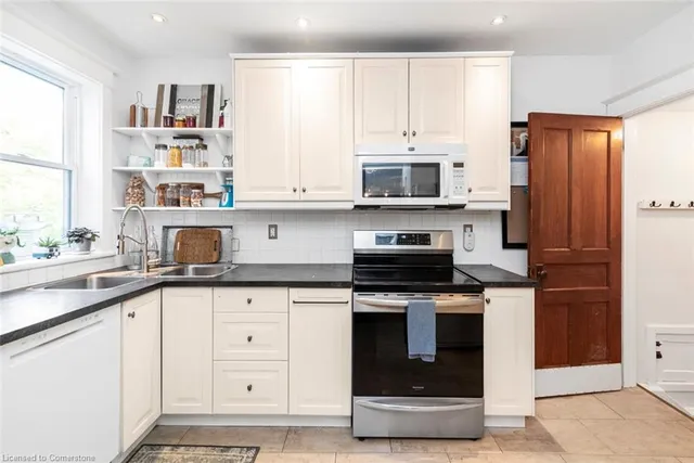 Additional image 11 of 18 Cliff Ave