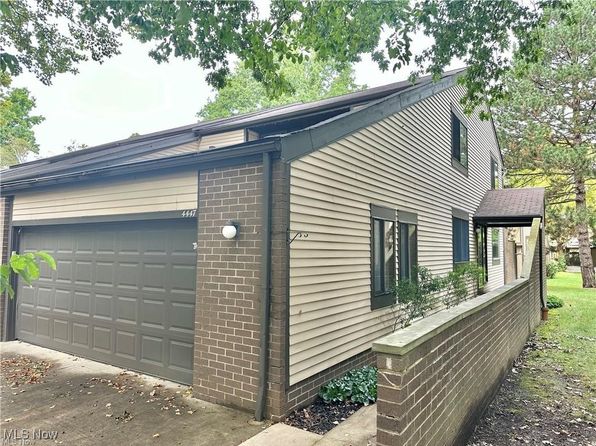 4447 Habersham Ln N, Cleveland, OH 44143