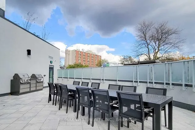 Additional image 8 of 219 Dundas St Unit 1808
