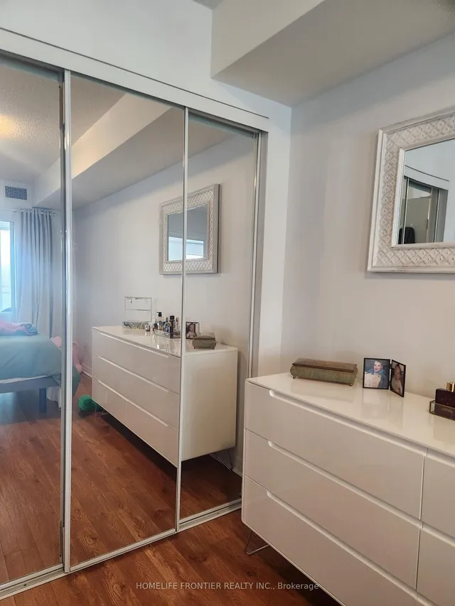 Additional image 11 of 300 Bloor St Unit 504