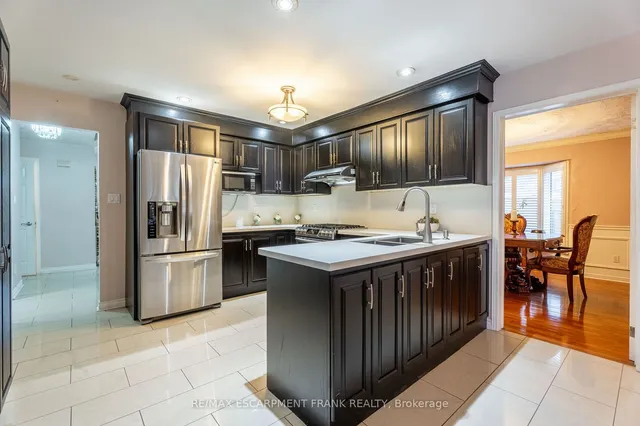 Additional image 10 of 7 GRANDOAKS Dr