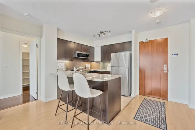 Additional image 8 of 1403 Royal York Rd Unit 508