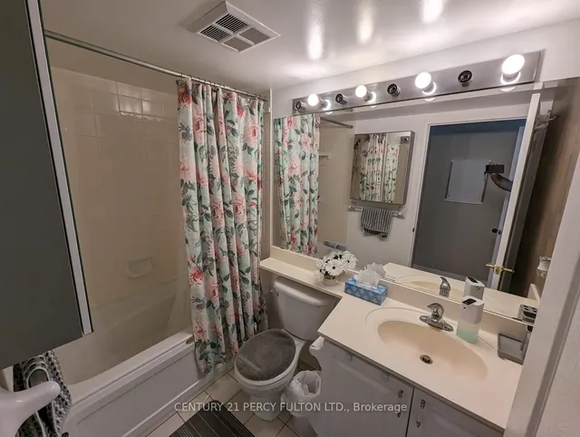 Additional image 12 of 11 Lee Centre Dr Unit 1210