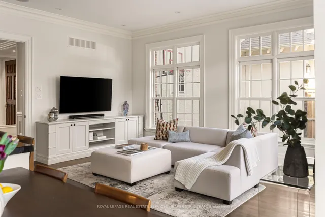 Additional image 17 of 243 Rose Park Dr