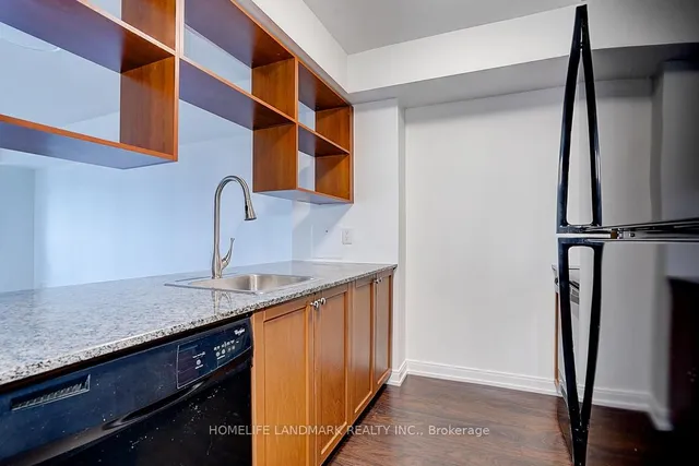 Additional image 11 of 181 Village Green Sq Unit 1511