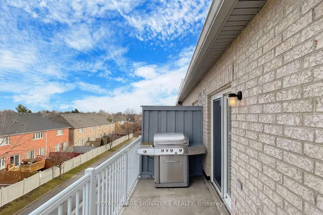 Additional image 16 of 649D Warden Ave Unit 24