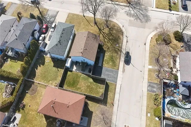 Additional image 30 of 35 Ling St