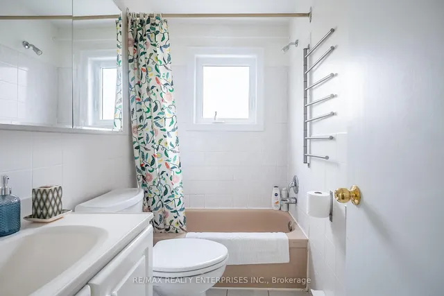 Additional image 21 of 109 Huron St