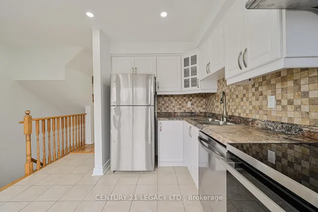 Additional image 20 of 176 Spadina Rd