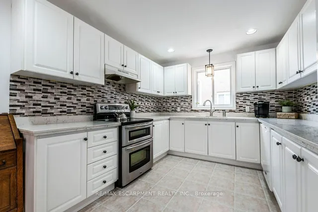 Additional image 17 of 62 Spadara Dr