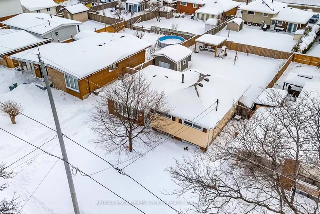 Additional image 37 of 157 Fielding Cres