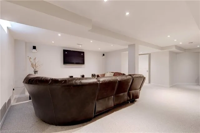 Additional image 40 of 85 Chatsworth Cres