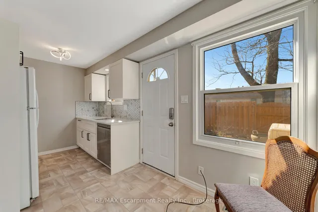 Additional image 9 of 165 Green Valley Dr Unit 15