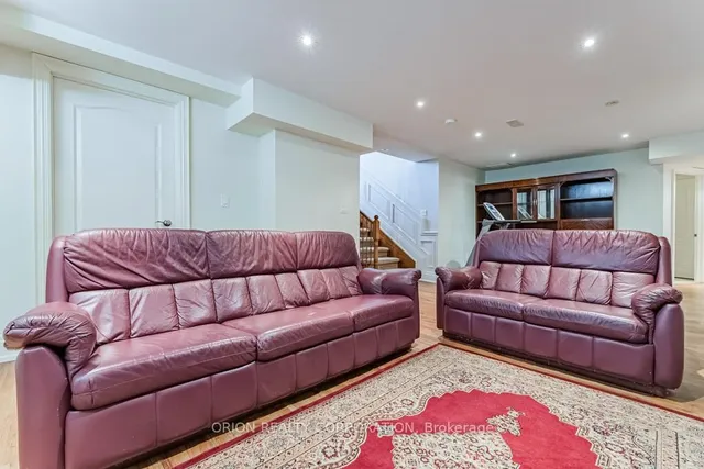 Additional image 23 of 293 La Rose Ave