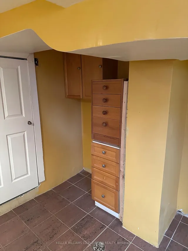 Additional image 23 of 172 Oakwood Ave