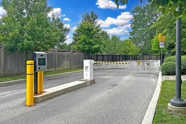 Additional image 37 of 15 Coneflower Cres Unit 234