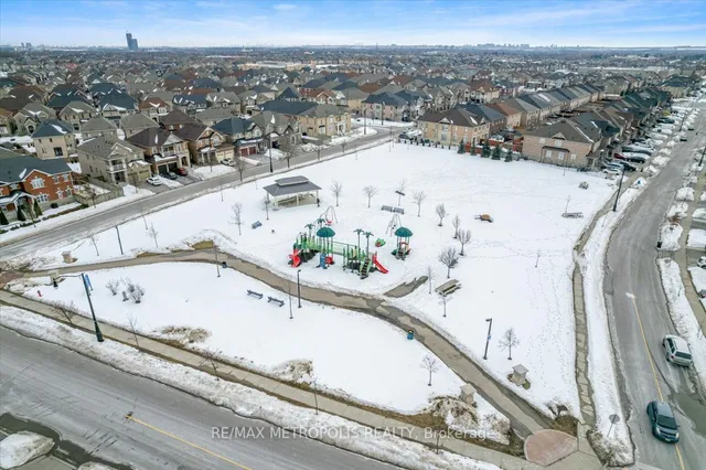 Additional image 35 of 101 Lesabre Cres