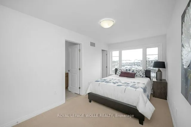 Additional image 22 of 30 Times Square Blvd Unit 240