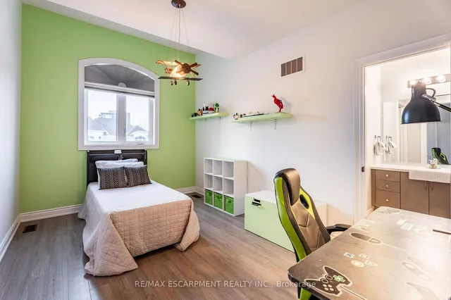 Additional image 31 of 266 Humphrey St