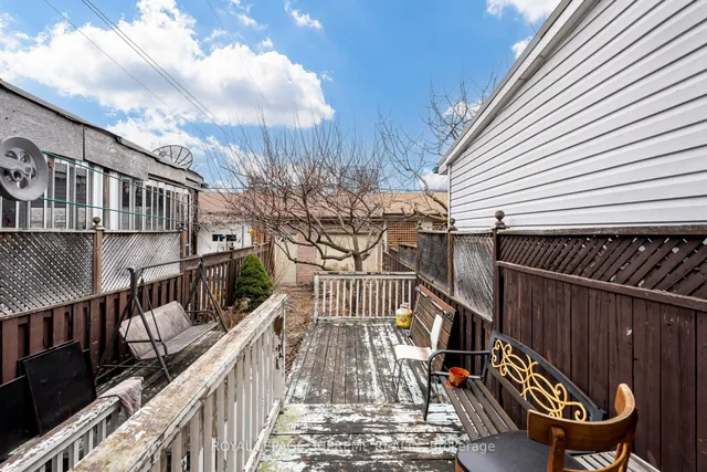 Additional image 33 of 112 Wallace Ave