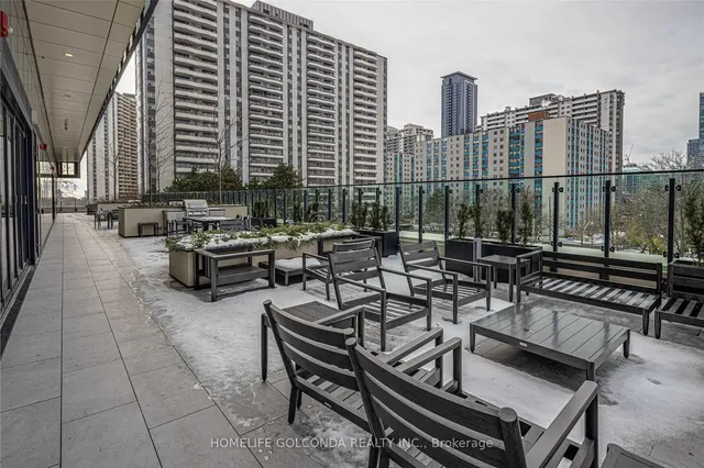 Additional image 33 of 575 Bloor St Unit 1401