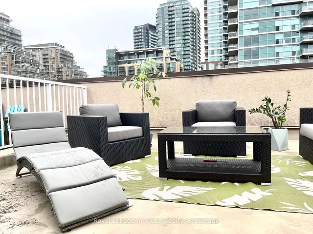 Additional image 32 of 46 Western Battery Rd Unit 825