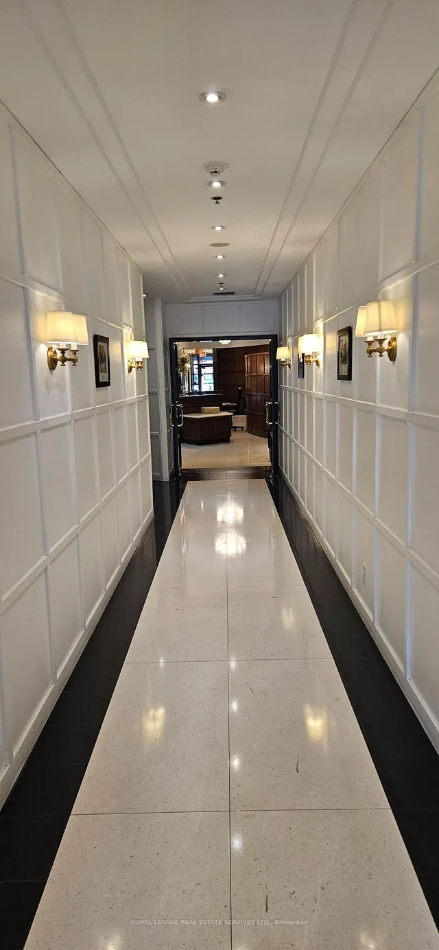 Additional image 3 of 102 Bloor St Unit 306