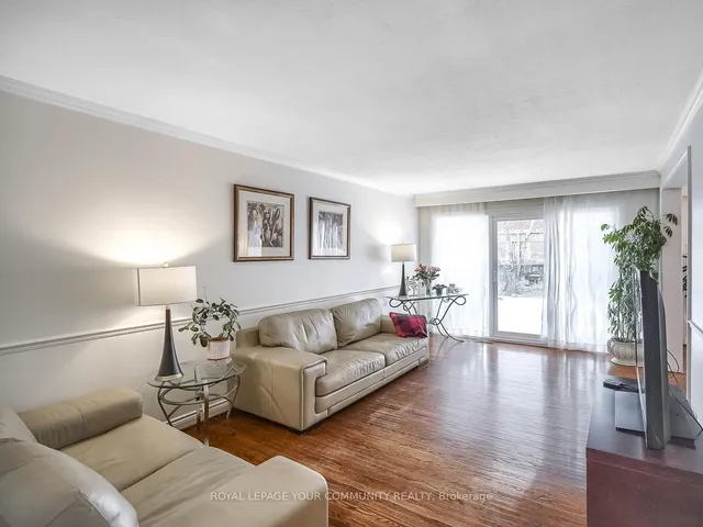 Additional image 11 of 46 Fontainbleau Dr