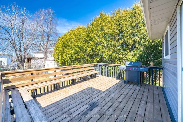 Additional image 44 of 54 Gondola Cres