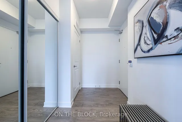 Additional image 5 of 543 Richmond St Unit 1006