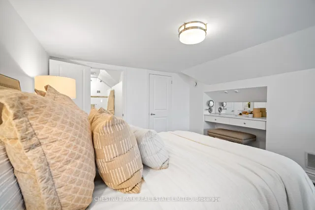 Additional image 17 of 75 Lynngrove Ave